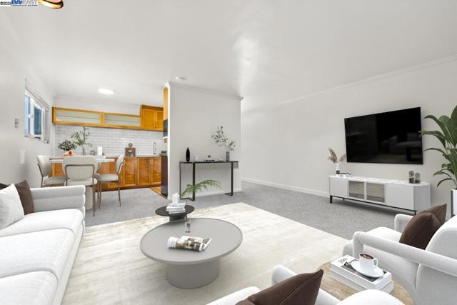 321 Warwick Ave, Oakland CA: https://media.crmls.org/mediaz/681b6117-e808-4358-9acb-8f3709757f9c.jpg