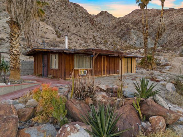 71120 Oasis Trail, Palm Desert CA: https://media.crmls.org/mediaz/681bbe17-80f5-4831-a508-b9c8fffa4098.jpg