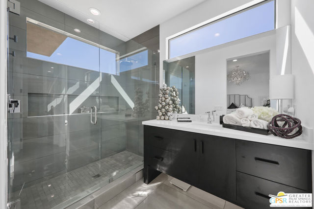 141 Blue Moon Drive, Palm Springs, CA 92262