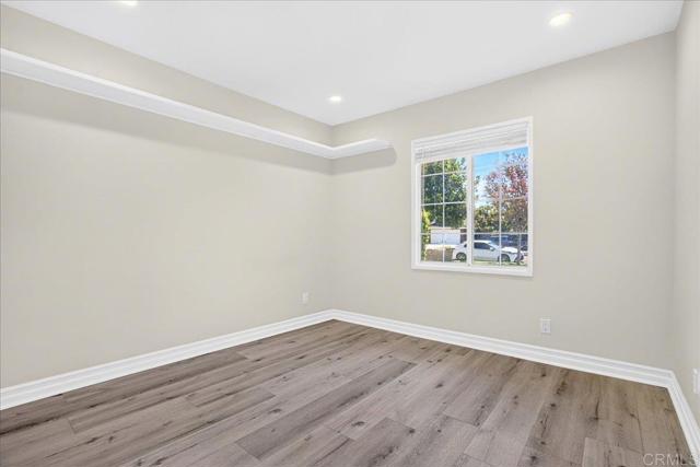 183 Sandberg Street photo 17
