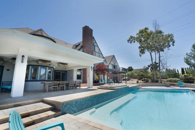 3251 Piragua Street, Carlsbad CA: https://media.crmls.org/mediaz/681d176c-44af-4e2c-9948-e5738a90fa64.jpg