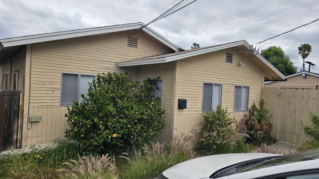 7380 Mohawk st., La Mesa CA: https://media.crmls.org/mediaz/681daf03-5a19-48dc-a1cd-7cc2e6c7deba.jpg