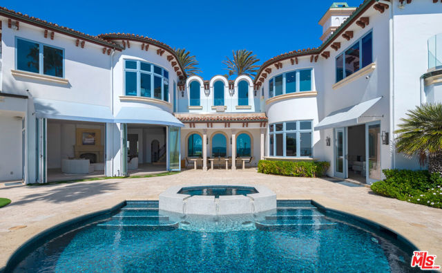 31272 Broad Beach Road, Malibu CA: https://media.crmls.org/mediaz/681e98a2-5801-447c-a494-1098a4f39718.jpg