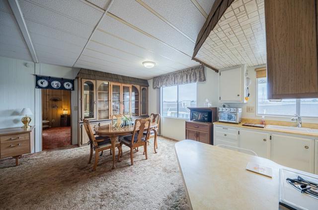 150 Kern Street, Salinas CA: https://media.crmls.org/mediaz/681ea0e7-edb7-47ae-a2d0-d4c008e1cae5.jpg