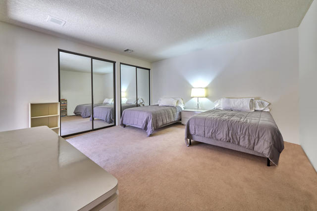 10317 Sunningdale Drive, Rancho Mirage CA: https://media.crmls.org/mediaz/68214a9c-bd8e-4ef9-8698-73442ddb2ef5.jpg