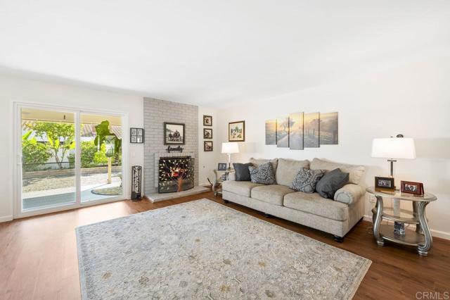 Detail Gallery Image 9 of 33 For 17503 Plaza Dolores, San Diego,  CA 92128 - 2 Beds | 2 Baths