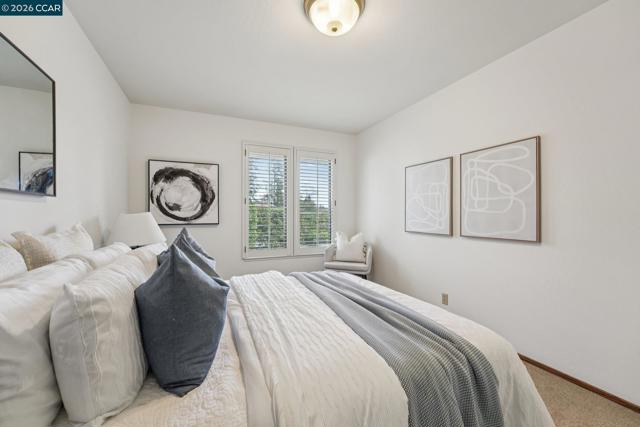 Image 29 of 44 For 34 Sherwood Ct