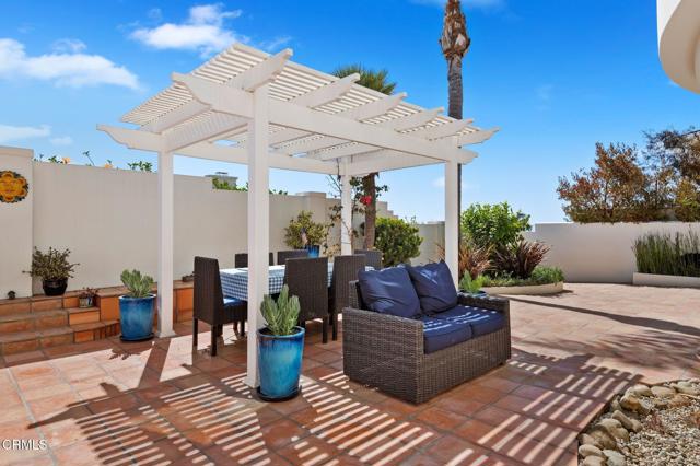 518 Lincoln Drive, Ventura CA: https://media.crmls.org/mediaz/6821ee4a-7325-4603-854a-4fa2f1de4516.jpg