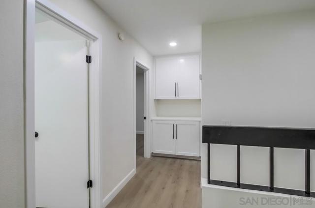 4512 Terraza Ct, San Diego CA: https://media.crmls.org/mediaz/68228748-9a38-4274-8ac4-36bf186a834c.jpg