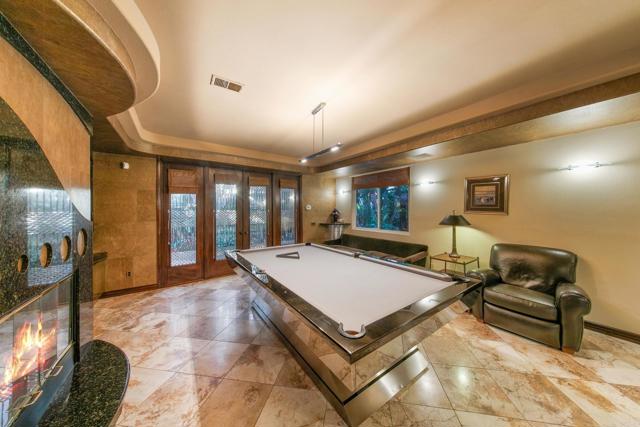 6557 Coneflower Drive, Carlsbad CA: https://media.crmls.org/mediaz/6823466a-1299-477c-b0a5-fb5b63f49c8c.jpg