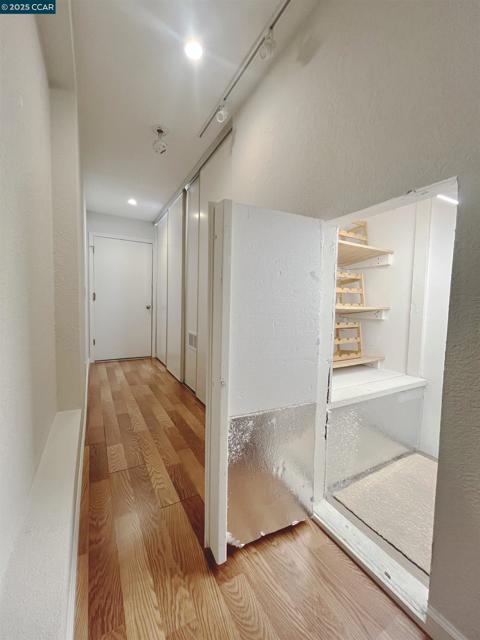 190 Cleaveland Rd, Pleasant Hill CA: https://media.crmls.org/mediaz/68239ae2-2d38-4e69-8196-8043d71c8cd6.jpg