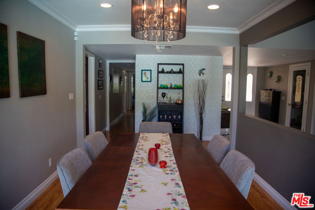 12818 Neon Way, Granada Hills CA: https://media.crmls.org/mediaz/682494c0-7e6f-429d-b675-a8f8fbbc5df2.jpg