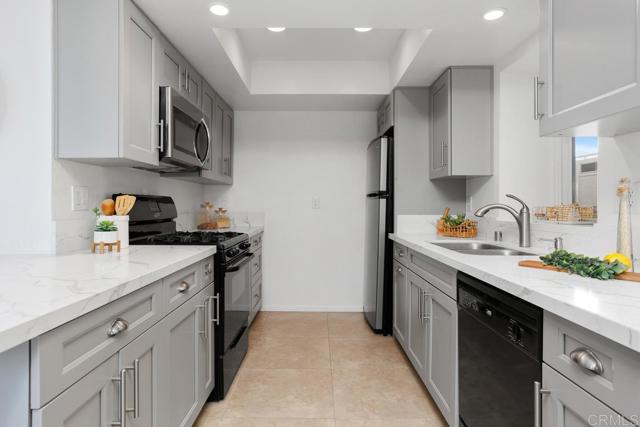 1112 S Pacific Street, Oceanside CA: https://media.crmls.org/mediaz/6824e3cc-986f-409f-9899-54ac82f30782.jpg