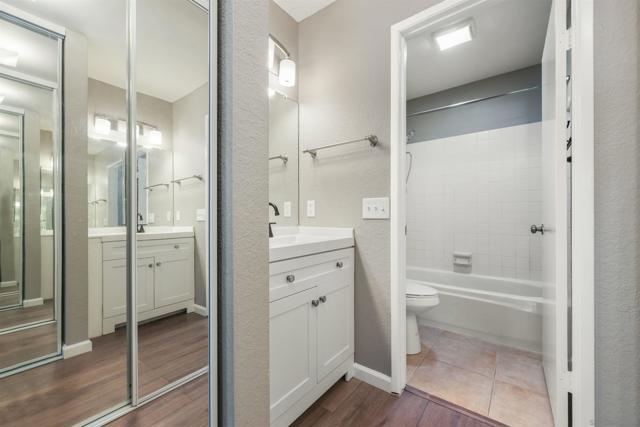 Image 12 of 24 For 8393 Capricorn  91