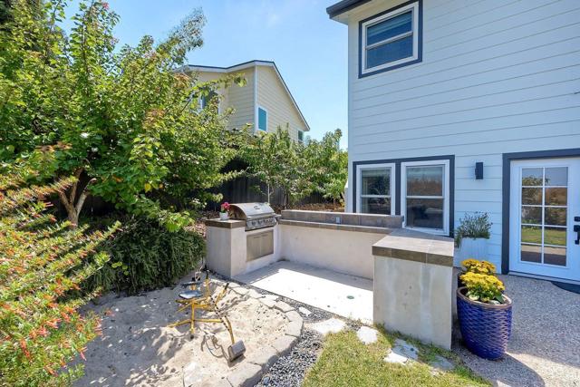 1782 E Pointe Avenue, Carlsbad CA: https://media.crmls.org/mediaz/6826d2f6-49af-4cbc-a280-ff3fc537aa83.jpg