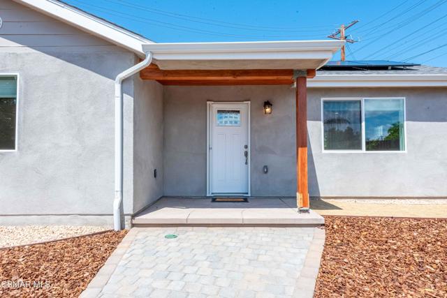 1499 Calle Morera, Thousand Oaks CA: https://media.crmls.org/mediaz/6826db3a-5215-4540-9550-f2b4aa330b9b.jpg