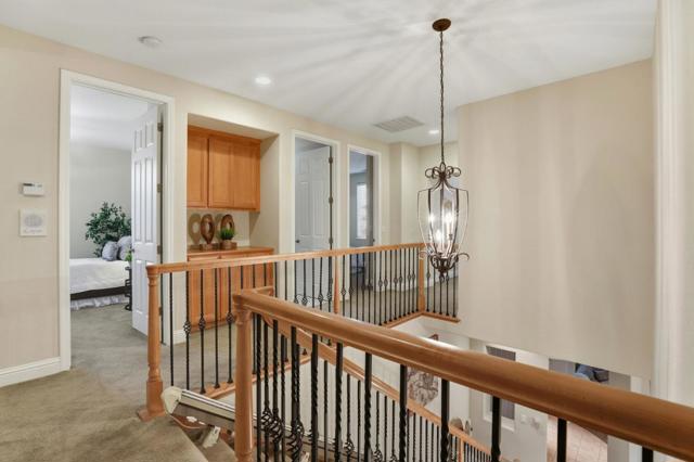 480 Winter Creek Way, Morgan Hill CA: https://media.crmls.org/mediaz/68271c84-4cfd-4224-b34e-cabbae411c25.jpg