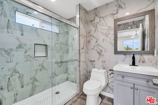9959 Wisner Avenue, Mission Hills (San Fernando) CA: https://media.crmls.org/mediaz/6828c4ca-f594-4710-9851-dda247d9cbc0.jpg