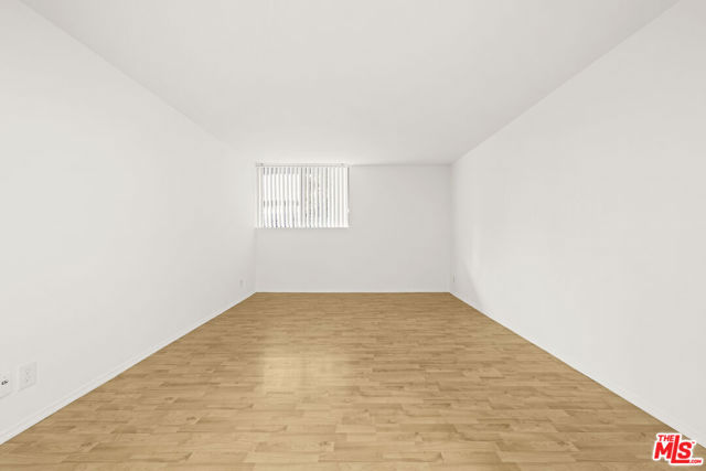 10535 Wilshire Boulevard, Los Angeles CA: https://media.crmls.org/mediaz/68291a91-02e6-4190-ac07-89d6eae075f6.jpg