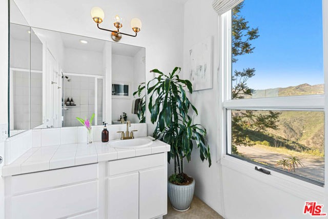 2727 Corral Canyon Road, Malibu CA: https://media.crmls.org/mediaz/68293a9c-9821-48f5-bd36-42513fad12af.jpg