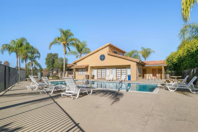 Detail Gallery Image 13 of 23 For 211 Woodland Pkwy, San Marcos,  CA 92069 - 2 Beds | 2 Baths