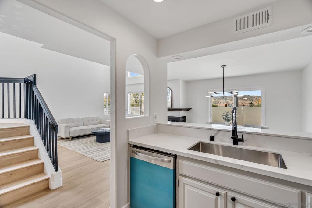 12875 Carriage Heights Way - photo 15