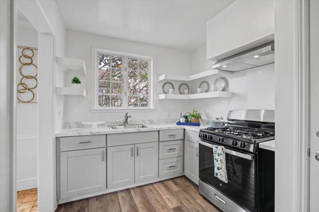 115 N Kingston Street, San Mateo CA: https://media.crmls.org/mediaz/6829df47-91c5-4037-95cc-16cafac5bb88.jpg