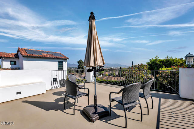 45 Valley Vista Drive, Camarillo CA: https://media.crmls.org/mediaz/682a41f6-b177-4443-af2d-ecf8e5a16ba1.jpg
