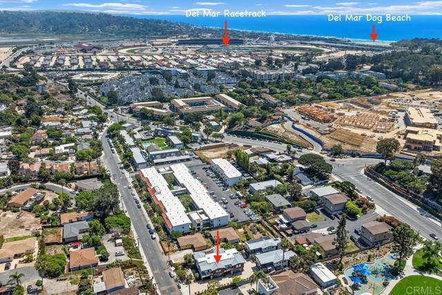 731 Valley Avenue, Solana Beach CA: https://media.crmls.org/mediaz/682bc79c-8f38-4f5a-98de-0f9a1623d16d.jpg