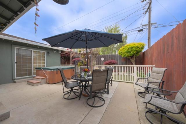 607 La Mesa Drive, Salinas CA: https://media.crmls.org/mediaz/682d67ea-ec30-44e4-843d-61c35220fb77.jpg