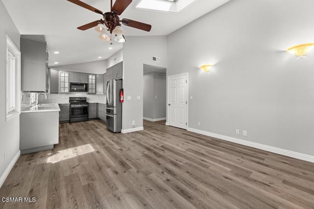 842 Catlin Street, Simi Valley CA: https://media.crmls.org/mediaz/682db874-2010-4631-b8a9-ac310a630454.jpg