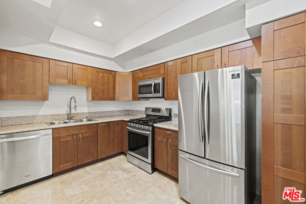 5420 Sylmar Avenue #117