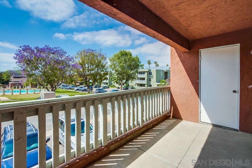 1030 Washington Ave - photo 11