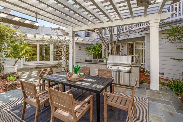 25600 Willow Pond Lane, Los Altos Hills CA: https://media.crmls.org/mediaz/682eca71-3508-4bda-97fa-04697f52a848.jpg