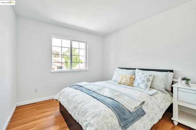 1261 King Loop, Tracy CA: https://media.crmls.org/mediaz/682f03a0-5e6f-41b9-8c73-66fa12a678ea.jpg