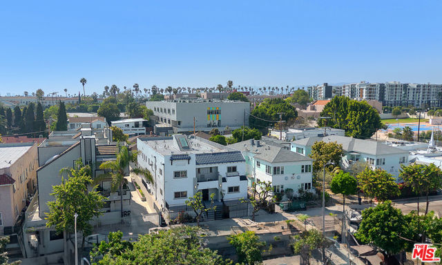 123 S Westmoreland Avenue, Los Angeles CA: https://media.crmls.org/mediaz/682f0ce3-a6ca-447b-92b6-afabb25a1f87.jpg