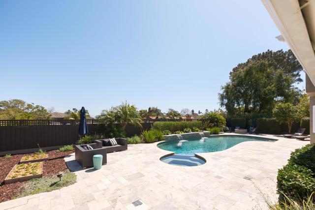 675 Silvergate Ave, San Diego CA: https://media.crmls.org/mediaz/682fd336-3e2a-46ec-b1a6-cc8f1af2fd6c.jpg