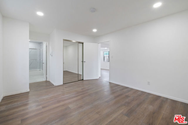 1346 E 83rd Street, Los Angeles CA: https://media.crmls.org/mediaz/683015e0-3361-4c46-8395-c49a3534eab6.jpg
