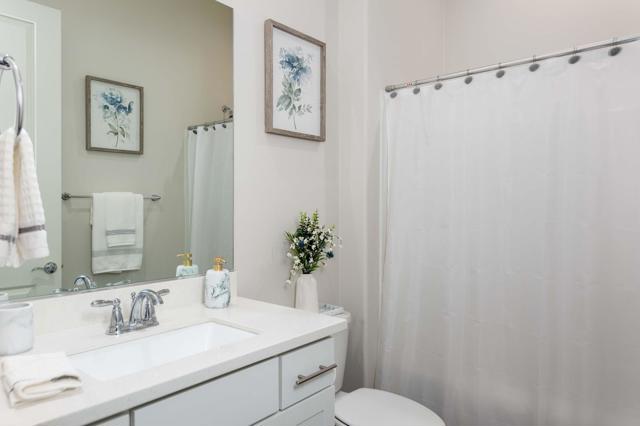 37 Chianti, Rancho Mirage CA: https://media.crmls.org/mediaz/6830b55a-b16a-4846-a67e-73721c77c96c.jpg