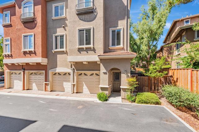 525 Guiti Garden Court, San Jose CA: https://media.crmls.org/mediaz/683153c5-f843-490a-bb66-bba8a026a55d.jpg
