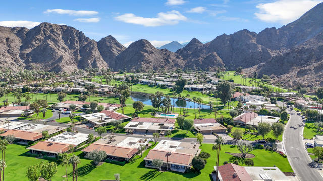 77690 Seminole Rd, Indian Wells CA: https://media.crmls.org/mediaz/6831c8c2-971d-4e34-8f39-f8d2793bb7f9.jpg