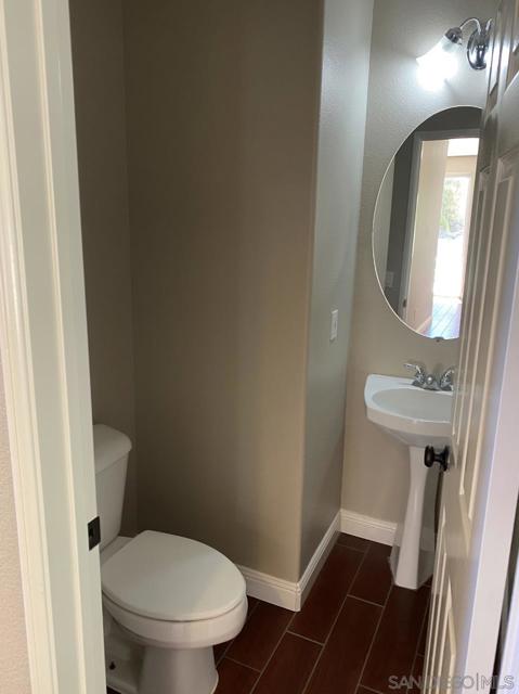 1162 Delano Court, Chula Vista CA: https://media.crmls.org/mediaz/68328091-2e3b-47a4-b8ec-272464d49aba.jpg
