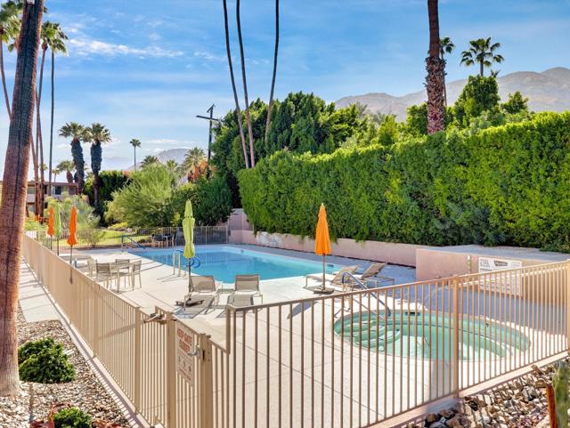 197 W Via Lola #6, Palm Springs, CA 92262