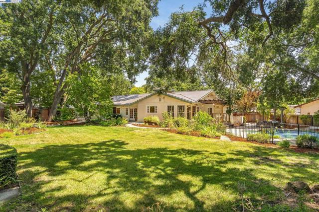 20 Donna Ln, Danville CA: https://media.crmls.org/mediaz/68339b20-ec88-44bd-8d22-ec95948bbeff.jpg