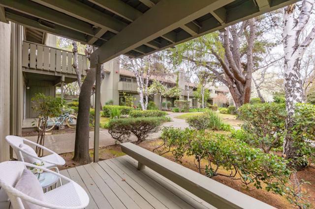 50 E Middlefield Road, Mountain View CA: https://media.crmls.org/mediaz/6833ae75-4aeb-4da1-83d3-b036761c7a54.jpg