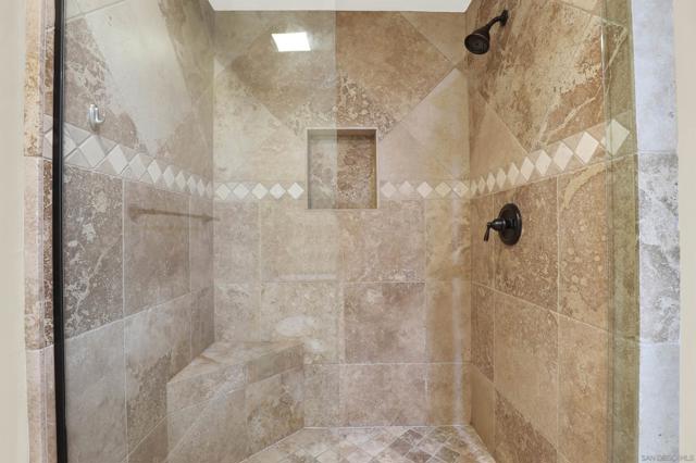 1033 1035 Summit Trl, Escondido CA: https://media.crmls.org/mediaz/6833ee89-4a0b-49e9-a56a-3fec69c603bf.jpg