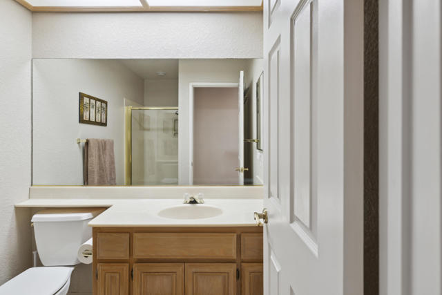 48538 Via Amistad, La Quinta CA: https://media.crmls.org/mediaz/683444cb-dfba-4e34-8c26-921708296001.jpg
