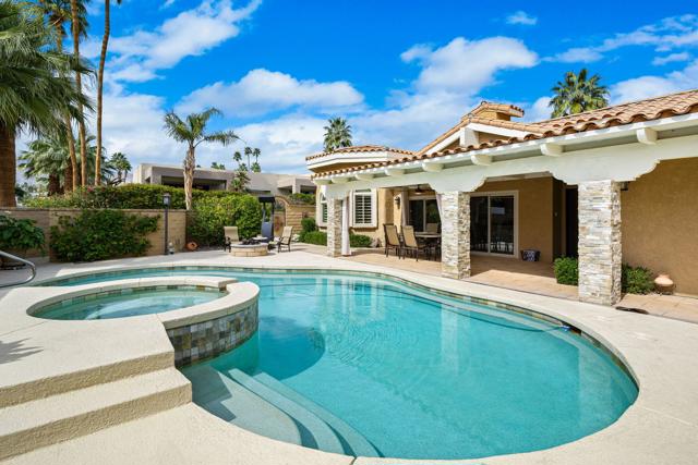 73580 Agave Lane, Palm Desert CA: https://media.crmls.org/mediaz/683493d2-8058-4a44-940d-1850aab680e1.jpg