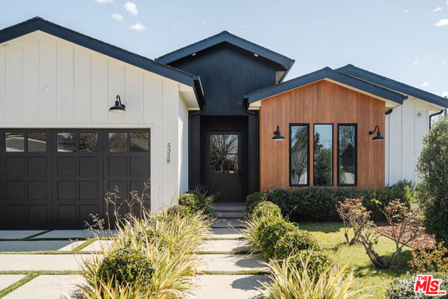 5328 Allott Avenue, Sherman Oaks CA: https://media.crmls.org/mediaz/6834e70b-f782-47ae-acbd-14e1abf4f47f.jpg