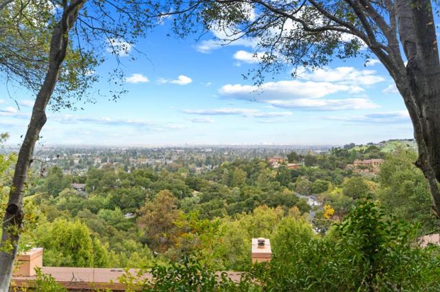 17180 Crescent Drive, Los Gatos CA: https://media.crmls.org/mediaz/68350a4a-2e31-4801-a46f-4bd36905c3e9.jpg